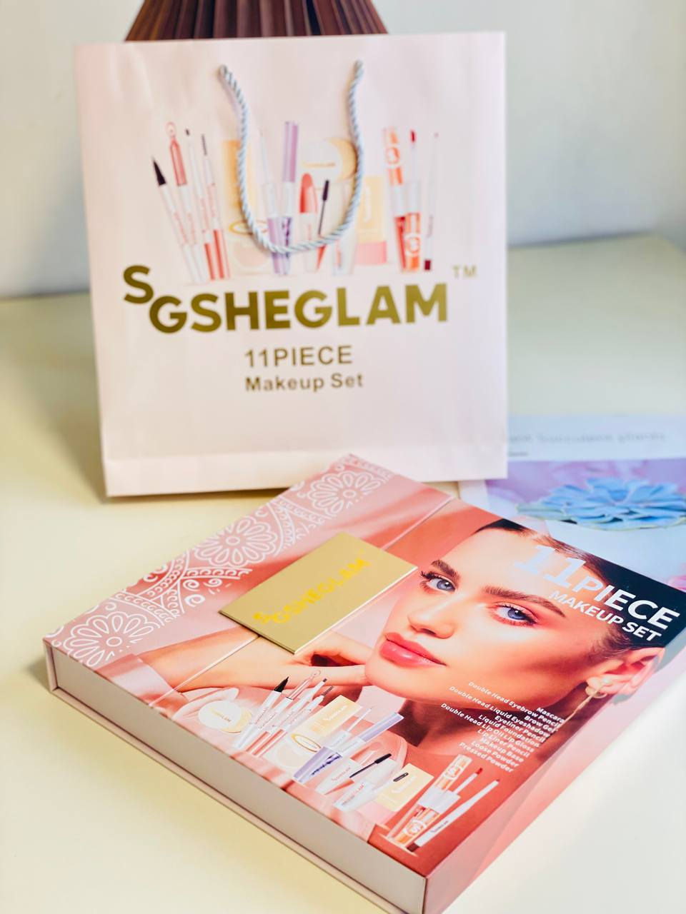 بكج من ماركة شيكلام العالمية 💯

يتكون البكج من 11 قطعة أساسية مختلفة وثابتة 💫

1.مسكارة شيكلام المكثفة 💛
2.ايلاينر اسود ثابت💛
3.باودر شيكلام ❤️
4.قلم حواجب براسين مختلفات شيكلام💛
5.جل حواجب يدوم حتى 24 ساعة
6.كريم اساس شيكلام 😍
7.قلم ضل عيون سائل⭐️ 
8.قلم زيت الشفة وتحديد الشقة براسين💫
9.قاعدة مكياج 😍
10.بلشر لامع ✨
11.بودرة تحت العين محددة مكياج

للاستفسار والحجز مراسله خاص


**إذا كنت صاحب هذا الإعلان وتريد حذفه لأي سبب، رجاءا أرسل رسالة إلى الدعم الفني**