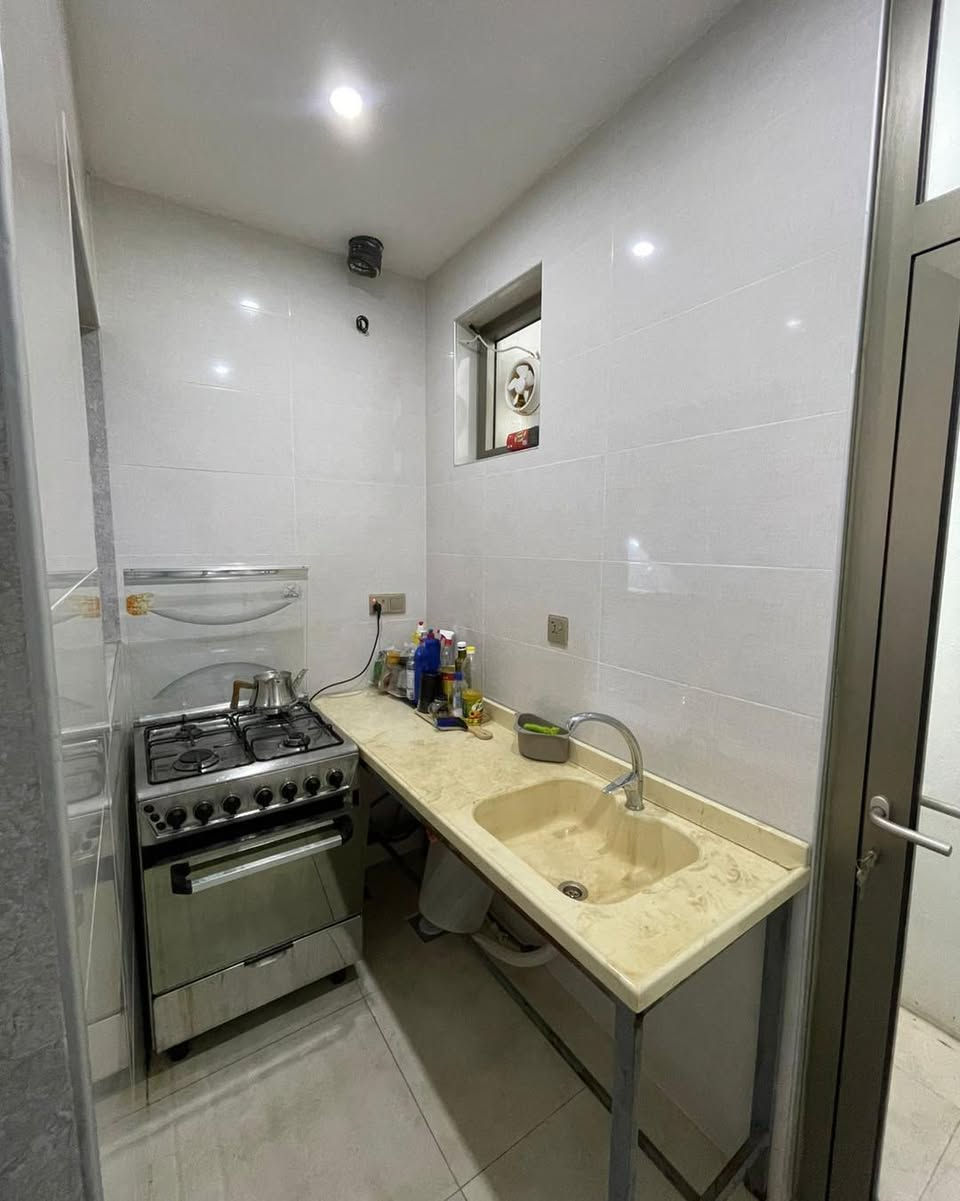 خانوو ‎بۆ فرۆشتن لە ســلێمانی-( گەڕەکی زانکۆ)

‎🔸ڕووبەری(100)مەترە ، 
‎🔸دوو نهۆمە 

‎پێکهاتووە لە:
‎نهۆمی یەکەم:
‎ میون،چێشتخــانە،مساعد،مشتملات 

‎نهۆمی دووەم:
‎ ،3ژووری نووستن ، مشتملات

‎بۆ زانینی نـرخ کــۆمێنت بنوسە یان
‎پەیوەندی بکەن بە ژمارە:  ***********
