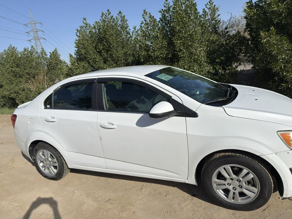 السلام عليكم
للبيع شوفرليت سونك موديل 2014 وارد أمريكي محرك 1800 أربع جام اوتو تخم تاير  رقم بغداد بآسمي السنوية نافذه لغاية 27 العنوان واسط العزيزية رقم الموديل *********** السعر 65 وبيه مجال
