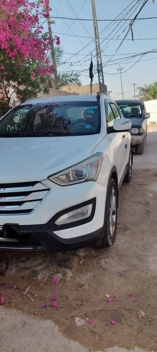 يالله سنتافي 13خليجي مضلع مكينه 2400
السياره تدفئه تبريد شاشه كامره تددوير هزه جديده  دهن الكير بدل بجهاز مع الغسل ..والمي هم ابدل  زيتي الراديتر يعني السياره ماعيزه برغي جاهزه من كلشي والسونار منشور شرط  وبلخدمه ب 145 وبيه مجال الشراي::::::: ***********
