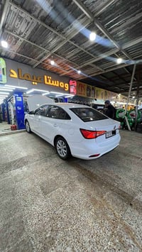 ام جي 5 • ٢٠٢٢ • شاشة وكاميرا