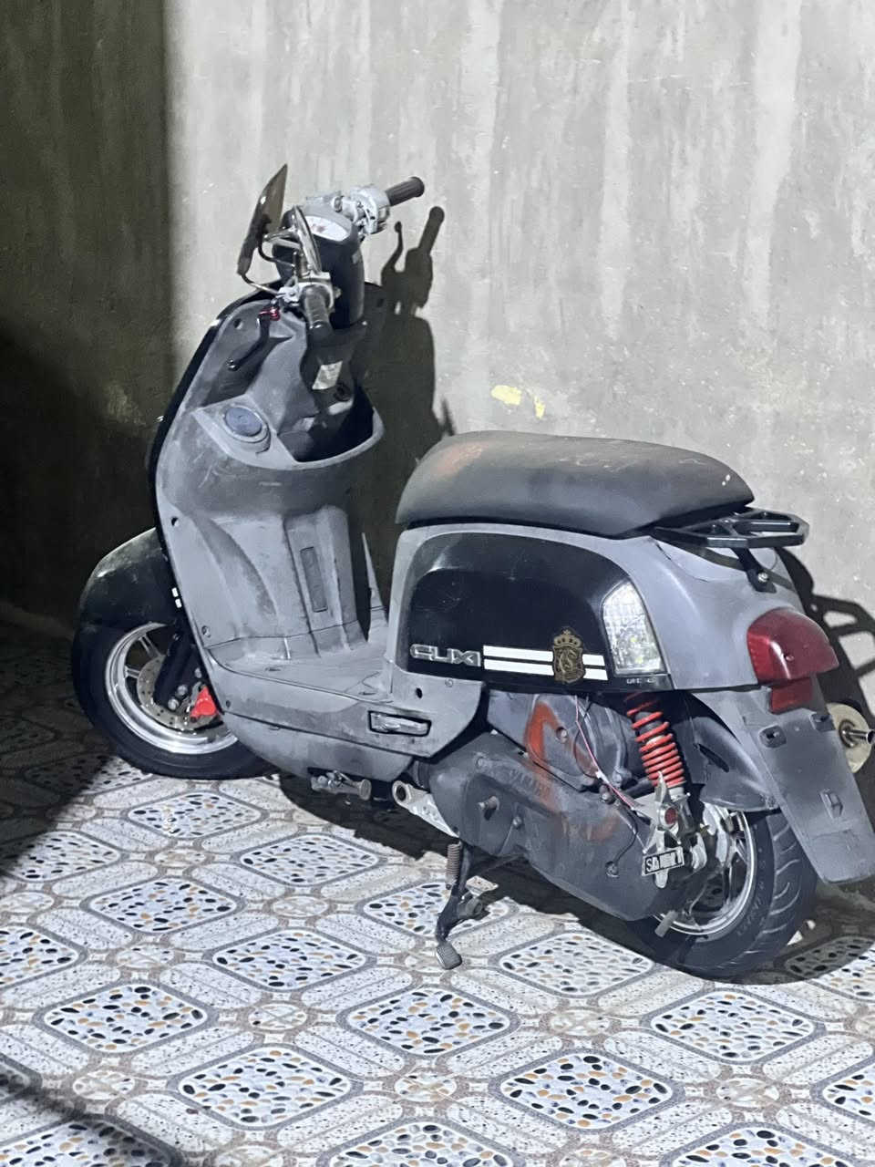 سلام عليكم دراجه للببع وكيل ماصالها اقل شهر من طالع دراجه كفاله اي نقص مابيها مكينتها برغي مامفتوح منها جيب مصل وتعال افحص يلا تاخذ السعر خاص او تخابرني وتدلل مكاني نجف مشخاب *********** كلها ختم واحد ويه مكينه
