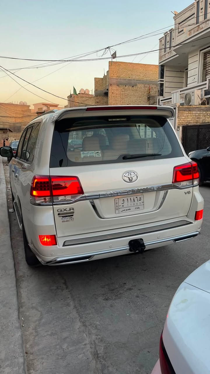 🚗 للبيع: تويوتا لاندكروزر GXR 2017 
 كفالة عامة (عدا صبغ بسيط جداً بالدعاميات)، وسونار الفحص موجود رقم بغداد 
 مكان السيارة: بغداد البلديات 

💵 السعر المطلوب: 510 ورقة (51,000 دولار أمريكي)
📞 للاستفسار:***********
