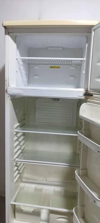 ثلاجة • بدون عيب • ١٨ قدم