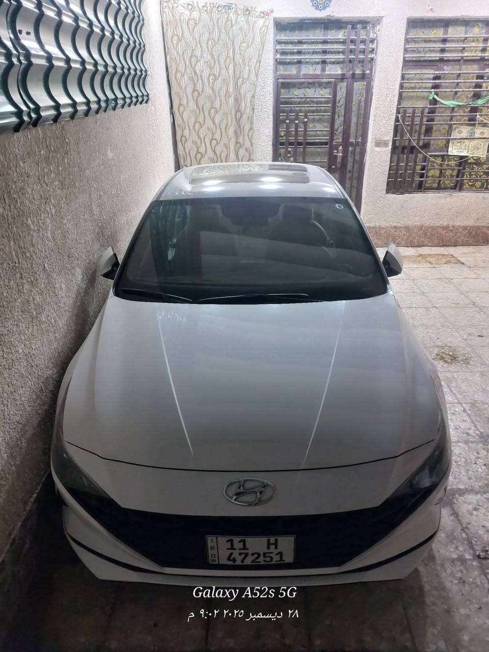 السلام عليكم
النترا مديل 2023 خليجي 
مكفولة كفالة عامة 
سيارة علة وضع الشركة كلشي ما ملعوب بيهة 
ماشية 50 الف كيلو 
محرك 1.6 دوش دكشن عالي 
كير AT 
مواصفاتهة فتحت
 تبريد قطعتين 
ثلاث وضعيات اننظمة قيادة 
شاشة كامرة 
تحكم ستيرن 
اشاير بل مري 
كشاف ضباب 
ويل حجم 16
رقم بغداد بسمي 
السعر 165 وبيهة مجال 
مكاني بغداد العبيدي 
رقم ***********
