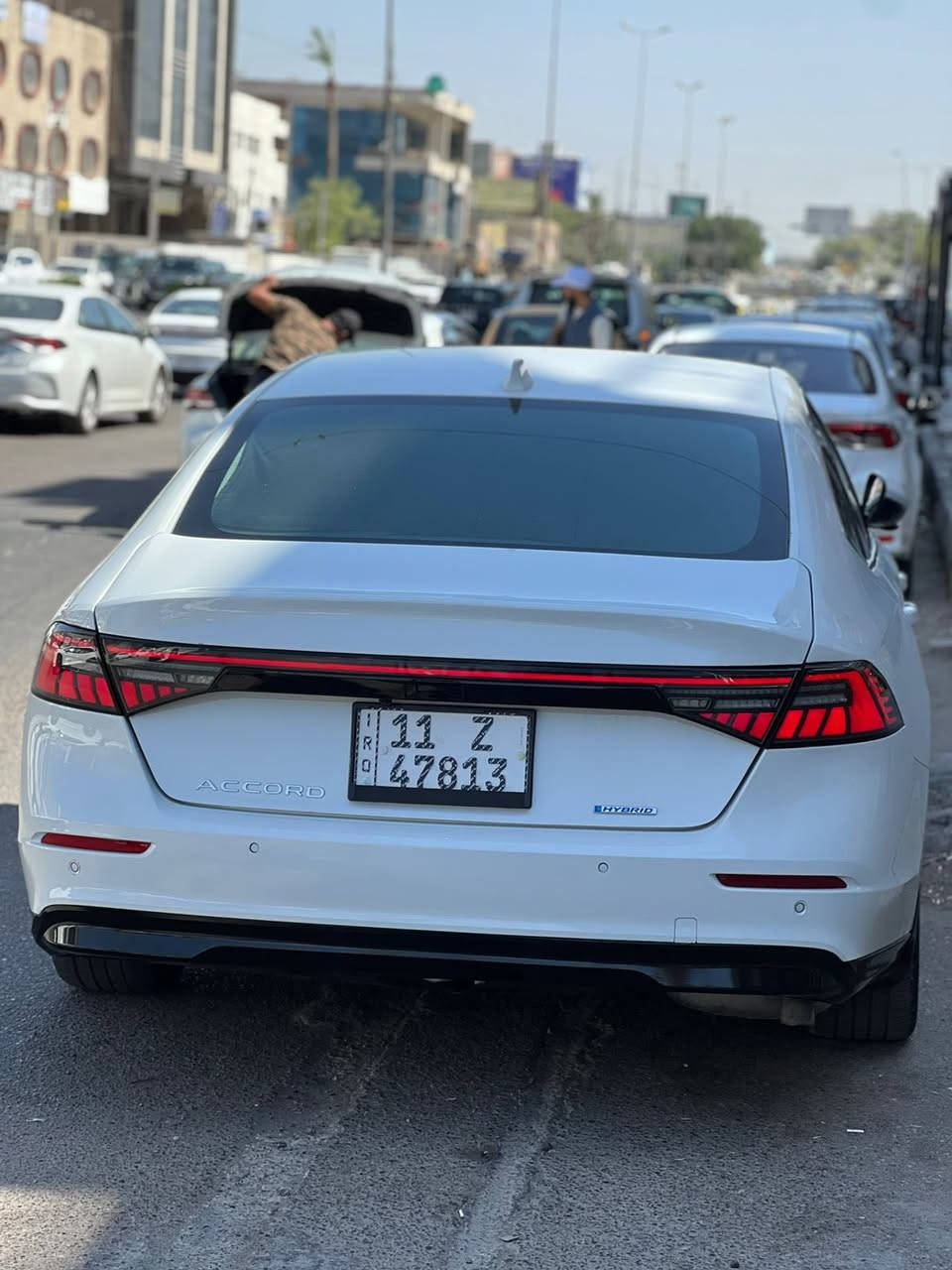 اكورد 2023 EXL هايبرد ( بدون ايرباك حادث خلفي )
( الياباني الاصلي )
          ( عزل و رزانه و متانه اقوه من الكامري )

 داخل جلد ابيض
فول مواصفات ماشيه ( 35 )
مكينه 2.0L ( دوش ) قتصاديه فول 
رقم بغداد تحويل مباشر للمشتري

المواصفات 🔰
تبريد قطعتين + رادار أمامي + نقطة عمياء + فول حساس أمامي + خلفي + كاميرا خلفية + مقاعد خزن ميمري + تحكم كهرباء + تدفئة + فتحة سقف + شاشه جبيره كار بلاي + وسادة ظهر للسائق + مثبت سرعه + تحديد مسار + قياده ذاتيه + هند بريك بصمة + بصمة دخول وتشغيل + 4 أنظمة قيادة + شفتات بالستيرن 
الضرر خلفي صندوك وجاملغ صبغ بدون دواخل بدون  ايرباك صور الحادث موجوده 

مكاني بغداد حي الجامعه 
سعره 21.700 $ وبيها مجال بسيط
رقم الهاتف : ***********
