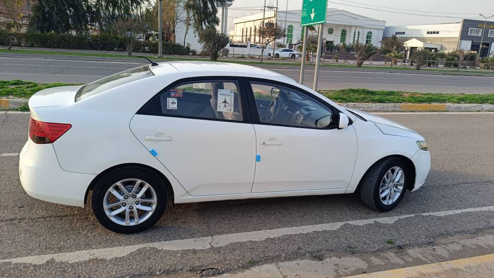 سيراتو موديل 2010  رقم مميز سنوية جديد كوبون بنزين موجود بونيت صبغ دواخل كلش قليل بيها وشوية بارد بالمسطرة الصندوك سعرها 90 ورقة وبيها مجال قليل مكان كركوك رحيم اوة
*********** كركوك, العراق
