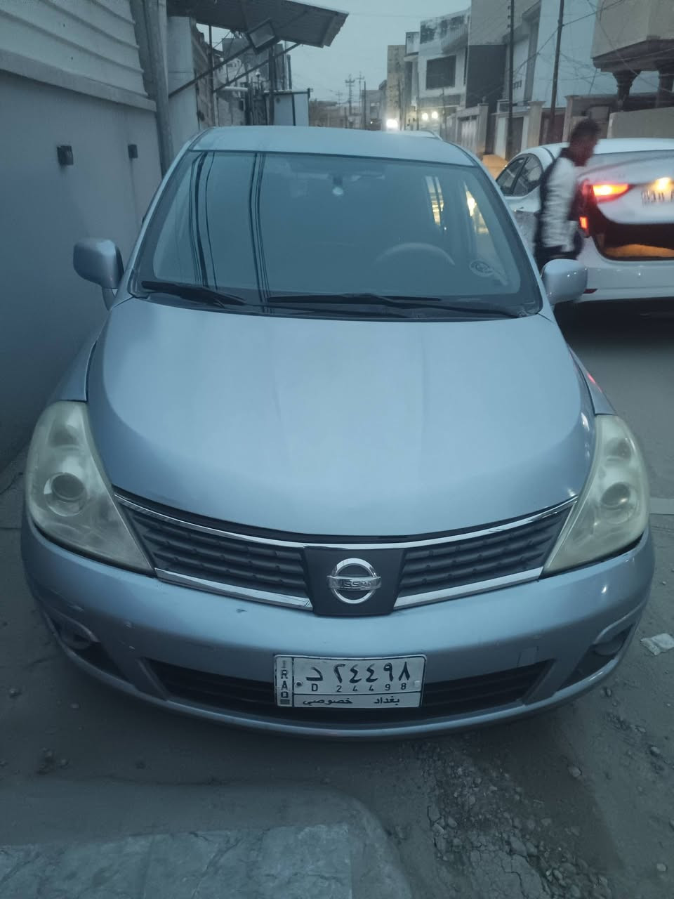 السلام عليكم
للبيع نيسان فيرسه 2010
الون سمائي
مصبوغه عام جماليه 
جاهزه مكينه كير 
تبريد 
تدفئه 
حداديه 
رقم بغداد بسمي 
السعر 65$
للاستفسار ***********
