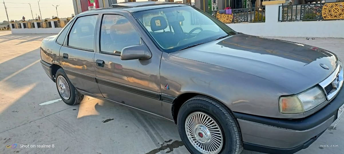 اوبل فكترا موديل1990 إسلاميت بدون ضربه سياره مابيها اي نواقص من دعاميه للدعاميه ابشرط تحويل وغرامات كير محرك ابشرط محرك 16 قايش عريض كير عادي مكينه لا صرف ولا بخار كهربائيات كلها شغال سعر 35 قفل  سياره مال بيت العنوان كلارر
***********
