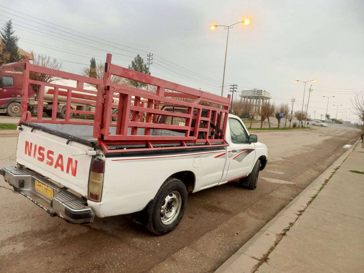 لە هەرزانێکەی شارەزوورەوە
سلاوی خوداتانلێبێت بەڕێزان
نیسان تاک5قولاب 
مۆدێلی 2001تەبریدو پاوەر
گێڕو مەکینە و اکسل بەشەرت 
بێدەعم کامل بۆیاخ لەسەر ساخی
ئاڕم پلاستیک سلێمانی 
ئاڕم ئەولیات و غەرامە بەشەرت
چوارتایەی لۆک و چەمچە
سعری 62گڵاو مەجال پارەی علوجی بڕاوە
***********
***********
