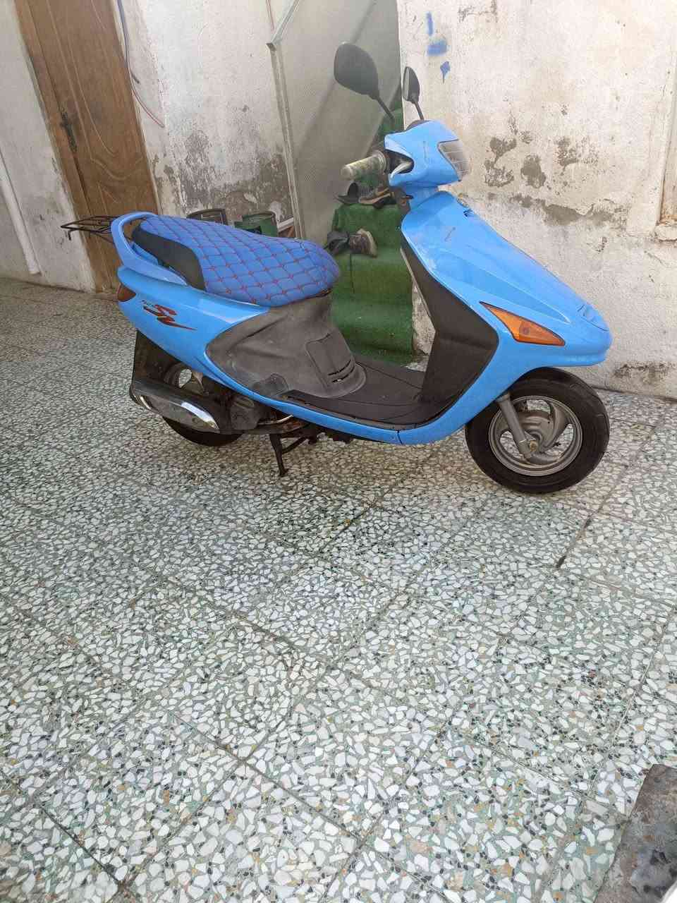 سلام عليكم لحد يكسر بحلال الناس دراجه فراشه ياباني دراجه كلها بلاد كسر كارتون باله كلها بعدها بملاح اليابان مال جناي وماكو هيج سعر دراجه بلاديه تايرات كهربائيات كلها شغاله بس باتري هابط سلف مالها مايديرها لأن ضعيف باتري دراجه كارتون ولله العظيم سعر 650مكاني البصره المعقل شلعه مشي خير من لله مكينه ناعمه خرسه تخبل مال جناي الف عافيه على يأخذها الزبير, البصرة


**إذا كنت صاحب هذا الإعلان وتريد حذفه لأي سبب، رجاءا أرسل رسالة إلى الدعم الفني**