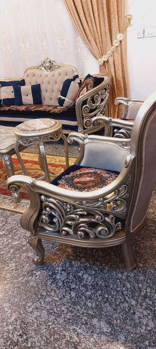 تخم زان مصري دمياطي عشر مقاعد حديث مع سيت طبلات نظافه فول بغداد ***********
