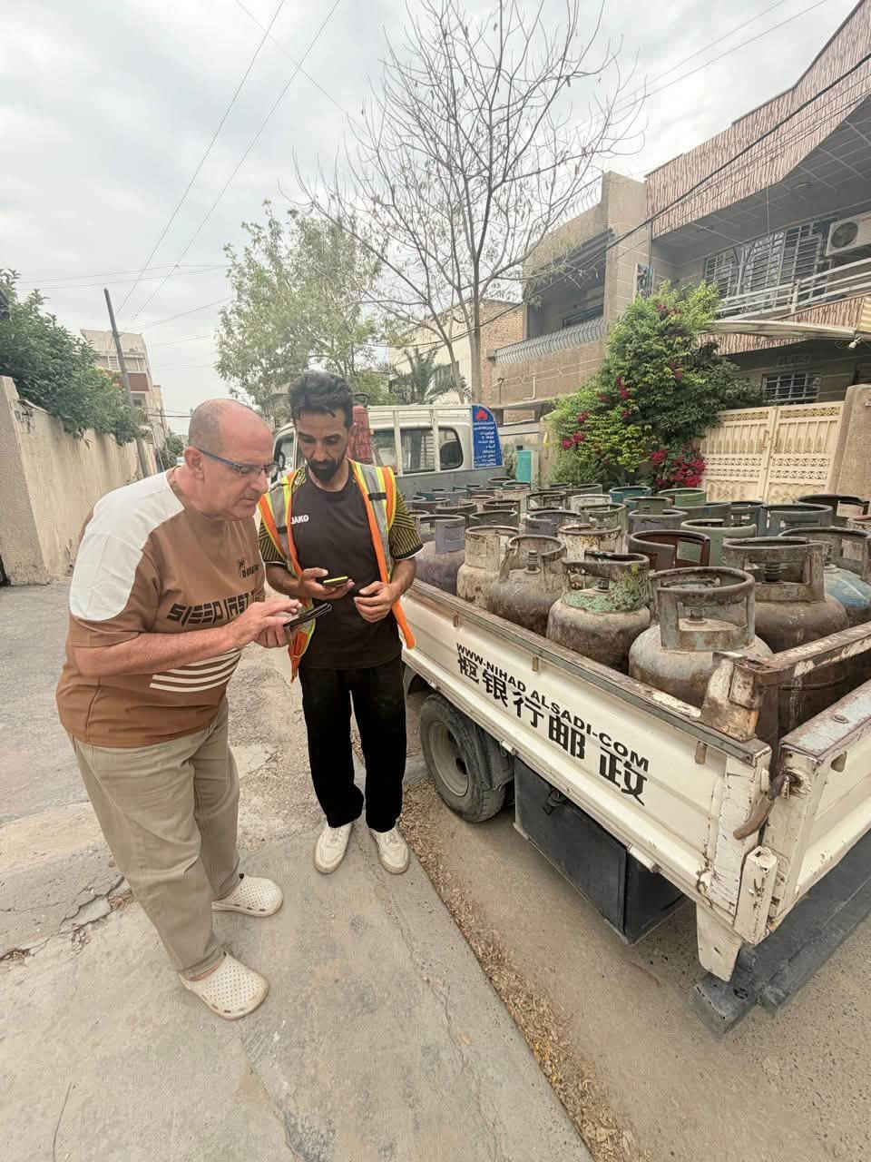 السلام عليكم عيني متوفر غاز في المنصور باي وقت حاضرين احنا الي يحب احنا بل خدمه الاتصال بالأرقام التأليه 
***********حسين
***********ابو زهراء علي 
***********ابو زهراء علي

