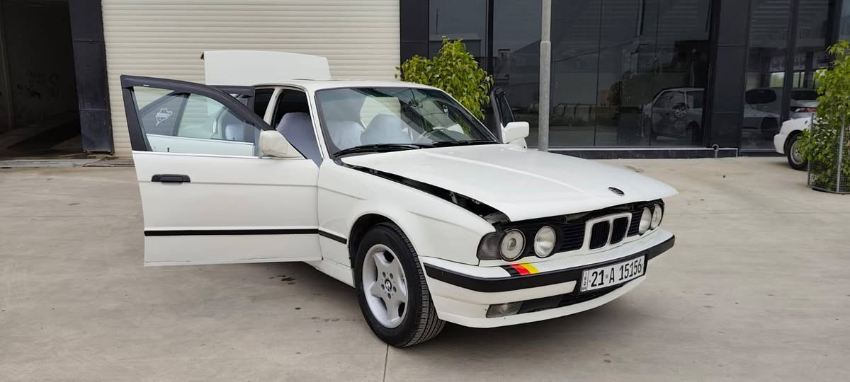 سلام عليكم للبيع بي ام حجم 520 موديل 91 محرك كبس گير عادي جامات كهربائي  سنويه جديد ل29 گير محرك بشرط حداديات جديد تخم تاير جديد كهربائيات كله يشتغل سعر 53 
عنوان كلار 
لتواصل ***********

بو فروشتن بي ام 520موديل 91 مه كينه كه بس گير عادي سه نه ويه تا 29تازه يه تاخم پيش ودواي تازه يه جوار تايه تازه كاره بايي هه موو ئيش ئه كا سلايته نر خي 53
له كه لاره

*********** أربيل, العراق
