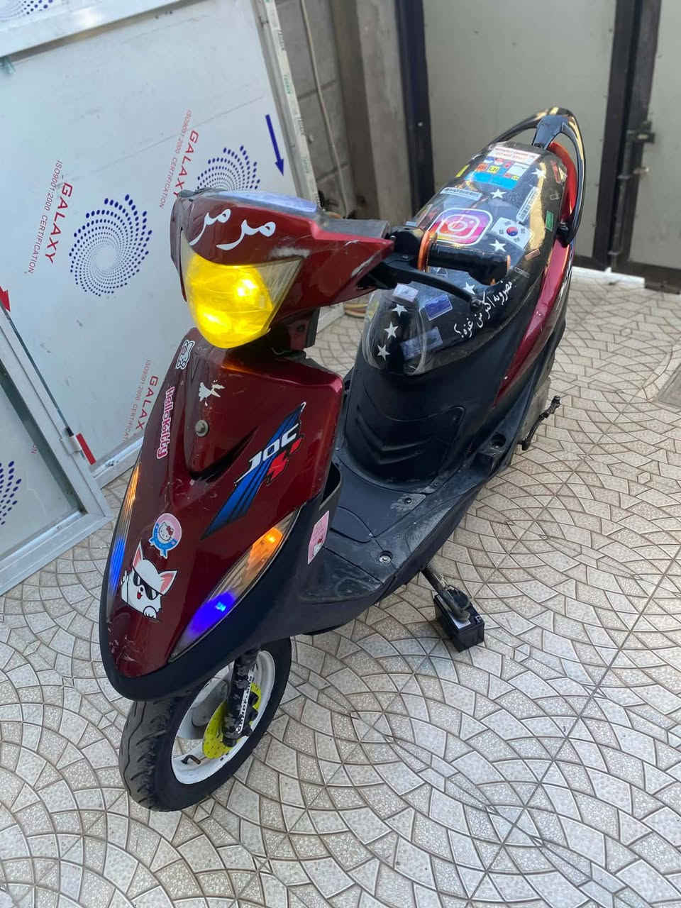 السلام عليكم ماكس عدله 
دراجه خير من الله 
بوشه 49 
كلجات رياضي 
دراجه مثل ما بل صوره 
صالنصه FM
 ب 375 و بيه مجال بسيط
و اذا اكو مراوس حسب القناعه 
متواجد خاص 
واتساب . ***********
