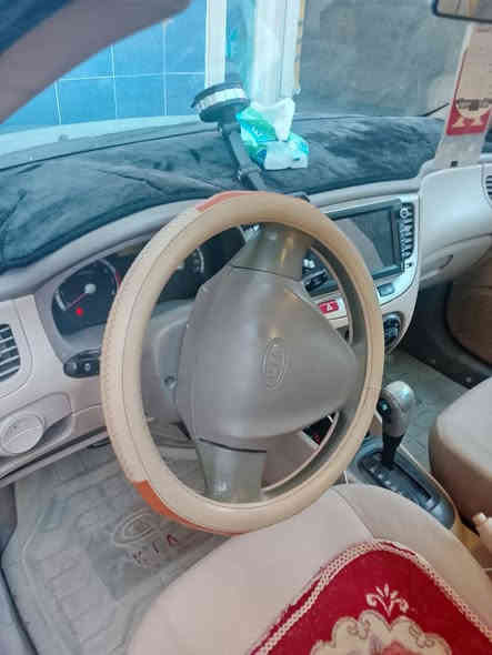 السلام عليكم كيا ريو موديل 2009 خليجي رقم انبار باسمي بلادية بس بيه شويه جراد سعر 90وبيه مجال قليل تبريد شغال رقم ***********
