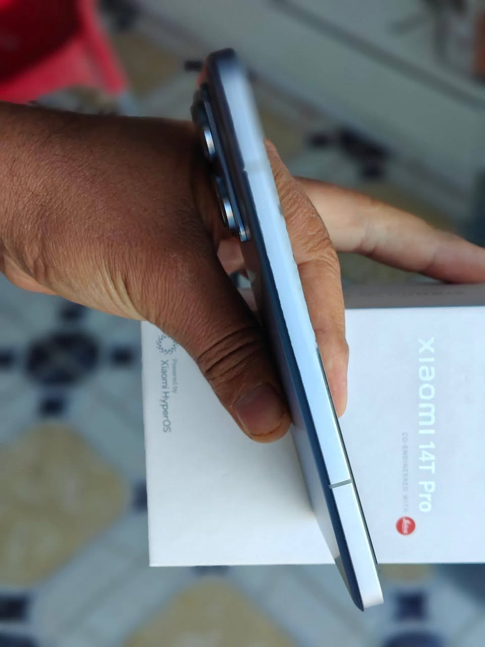 السلام عليكم
شاومي 14 تي بروا 
ذاكره 1 تيره........ 1تيره
مستخدم لووك أخو الجديد كامل ملحقاته عالمية عملاق الألعاب وبالاداء السعر600 الف 
مكان نجف
*********** اتصال وواتساب
