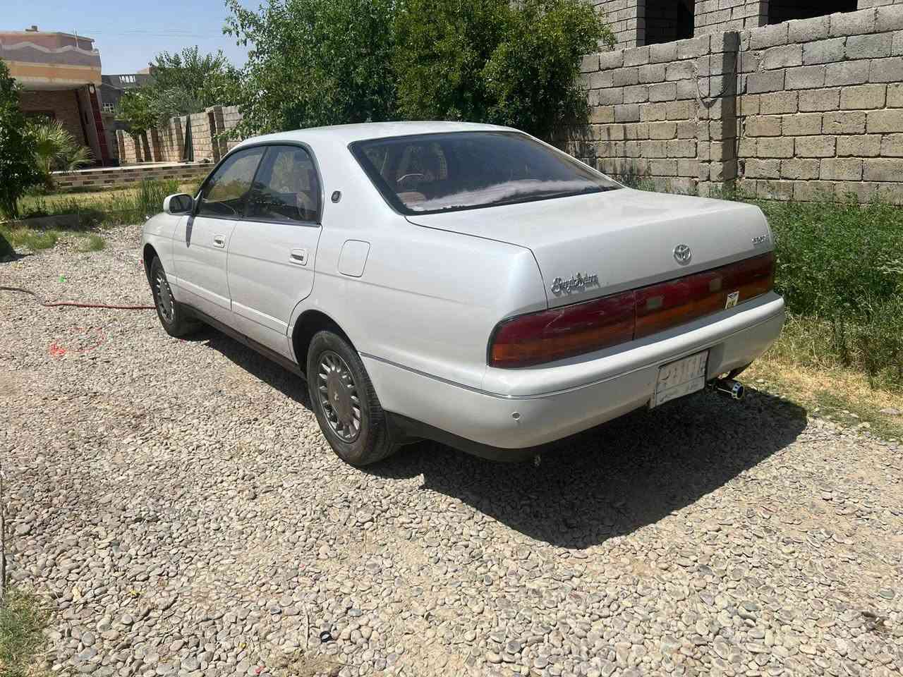 السلام عليكم سياره بطه للبيع موديل 1992 متصل محرك كير 2500 شرط صدر تايرات كلو نضيف رقم نينوى الماني شرط التحويل صبغ  مكانات سعر 57 وبيها مجال 
اتصال  ***********
