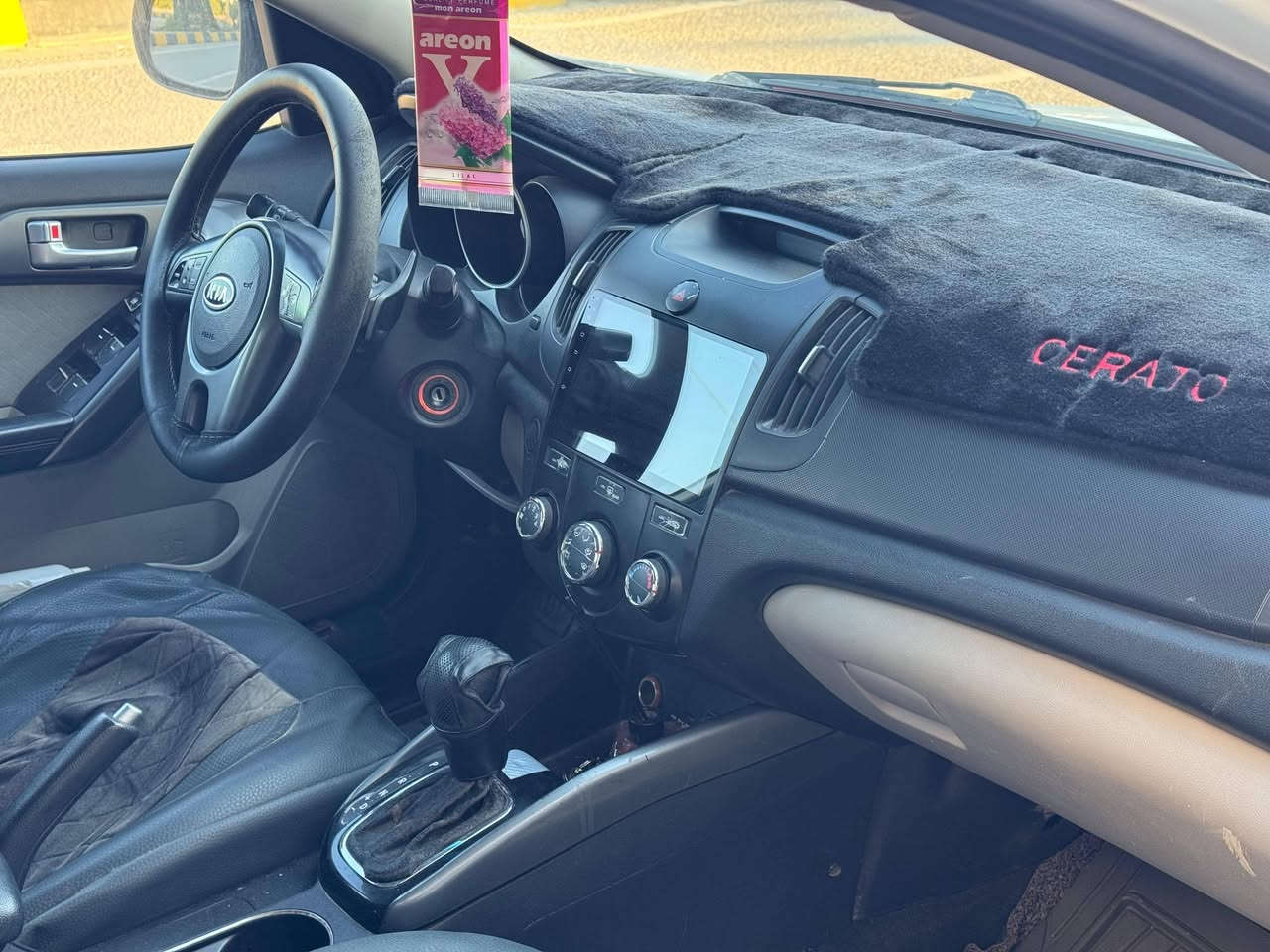 كيا سيراتو خليجي 2013 سنوية باسمي وهزه جديده وشرط التحويل مواصفات نص فول ماشيه 132 كيلو
مكاني تكريت 
***********
