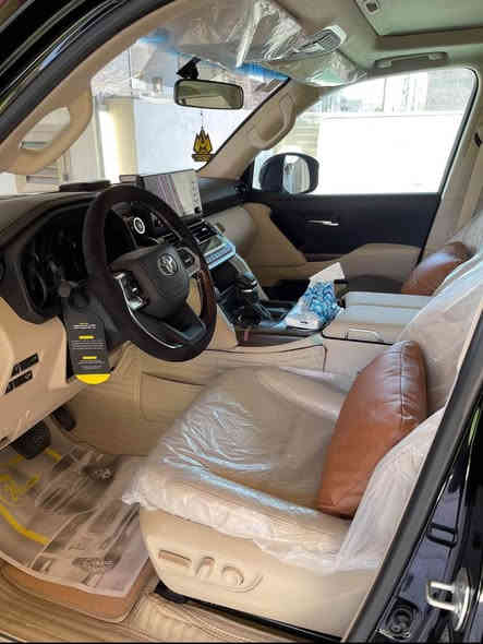 لاندكروز لمتد بلاك ادشن بريم
موديل 2024 زيرو ماشية 1700km كفالة عامة كامرات محيطية جنطة كهرباء فلاشات 3 شاشات طفاية 
مغلفة ppf ظمان 10 سنوات درع للجامة الامامية تغليف تغليف الزجاج عاكس للحرارة ارضيات تفصال ب300 الف السيارة جاهزة بأسمي تحويل مباشر
السعر  7شدات و80ورقة بيها مجال بسيط للشوفة
112 مليون 
 *********** Colombo
