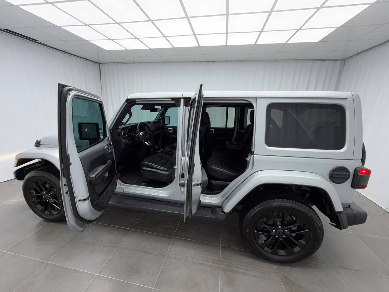 جيب رةنگلر 2024 ماشي 7 الف ميل سيارة علا وضع شركة اخت زيروو 📦📦 بدون داخل بدون إيرباك سيارة بدون تفاصيل 

💎 ســعــر ✅ ::  الــرد تلقائي📮

مواصفات
4×4 دبل اكسل
شاشة كبير
شغال
سيارة مسل شريكة
سهارة بلادي
ارباك كلش سليم
رقم شاصي موجود
‏1C4RJXP60RW12844

رقم صاحب السيارة 
***********
