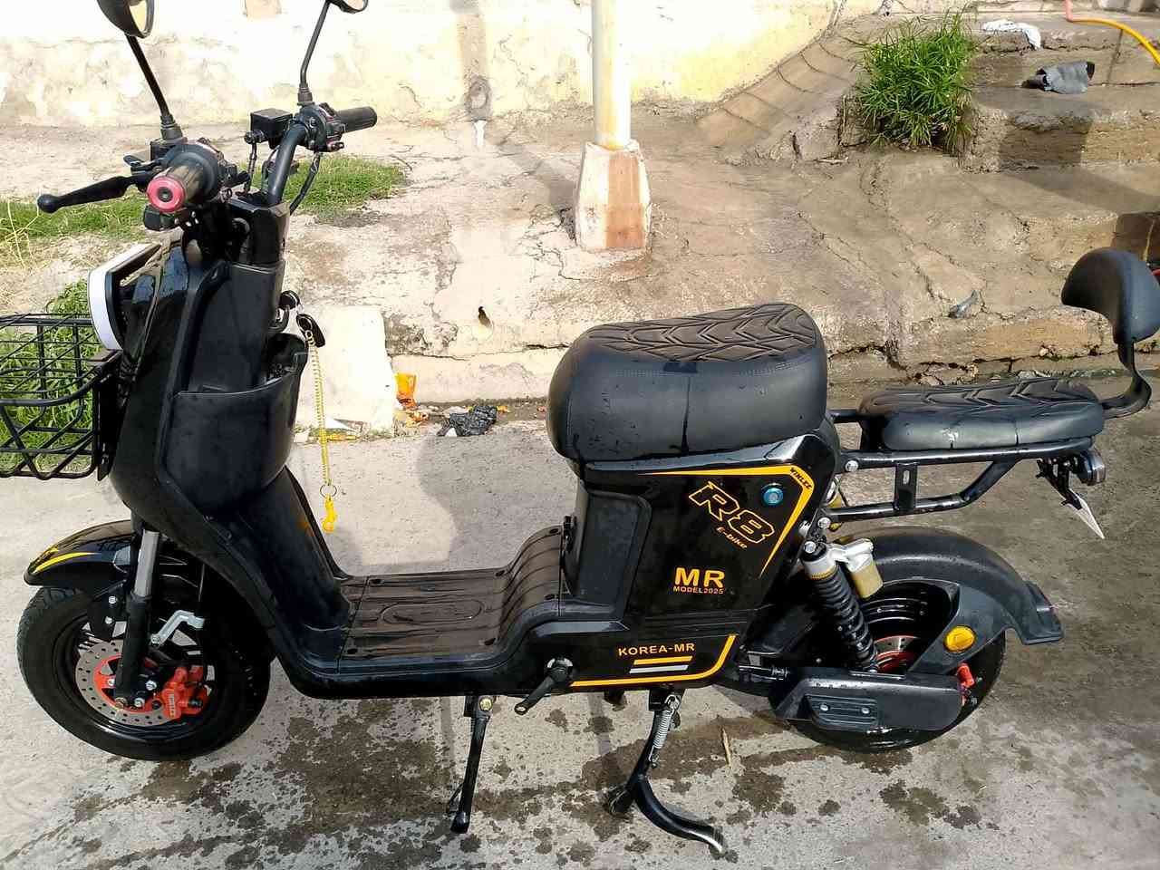 ماطور شحن للبيع
كامل مكمل كلشي ما يعوزه 

من شركة كوريا MR

اللون اسود ، R8 

شغال كله 

السعر 460 وبي مجال 

التواصل ***********
