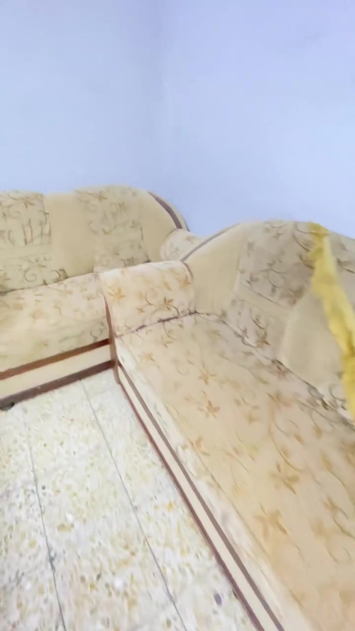 قنفات 5 قطع
كاونتر زاويه قطعتين 
طباخ عشتار فقط يحتاج تنضيف عيون شغال كامل الفرن 
أبيع شلع كامل على 150 الف 
للاستفسار // ***********
