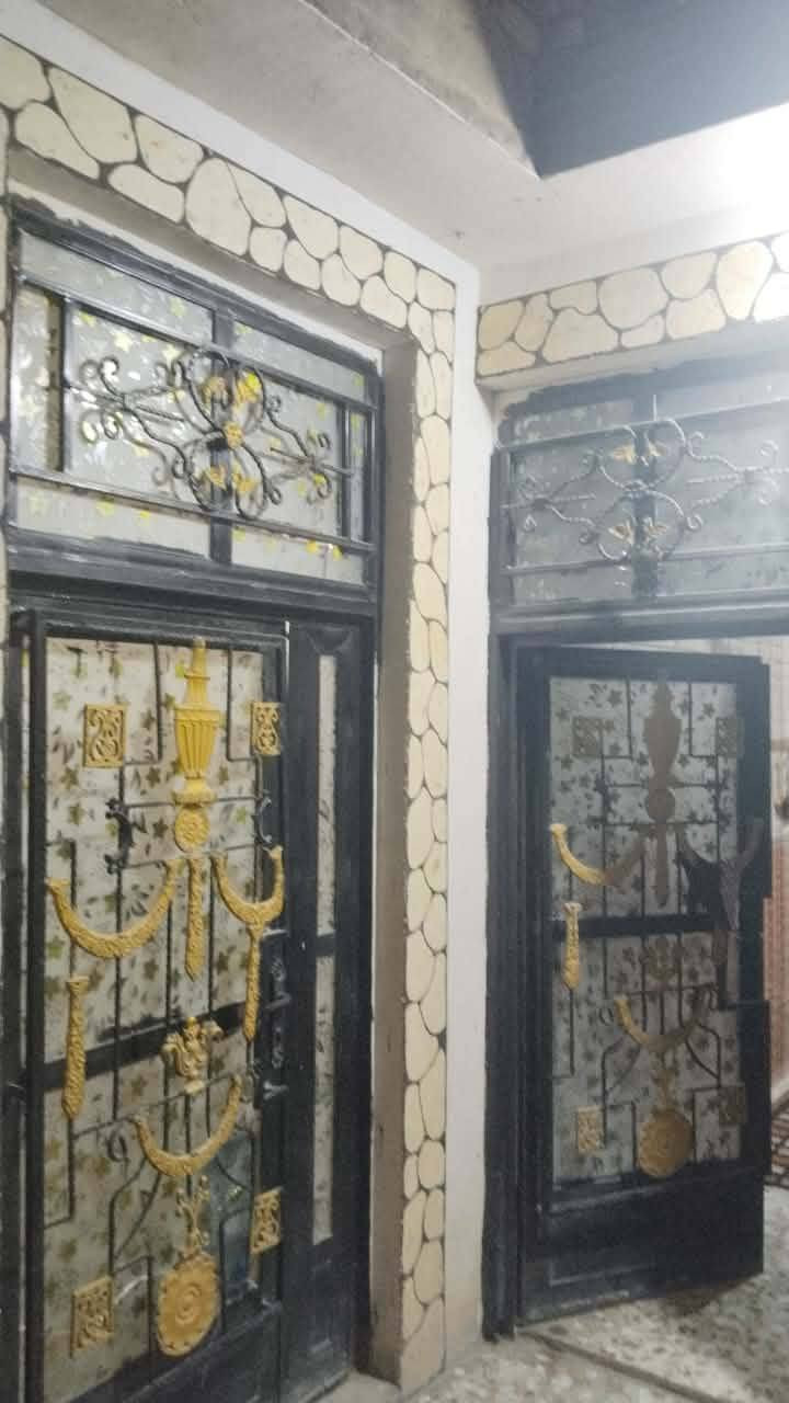 مشتمل  للبيع مساحه ١٥٠ متر طابو زراعي سند ٢٥ تحويل مباشر حله ورديه سيف سعد مقابل علوه المخضر يبعد عن شارع العام ٢٠٠ حي سكني كامل السعر ٤٧ مليون مع المجال البسيط كافه الخدمات ***********
