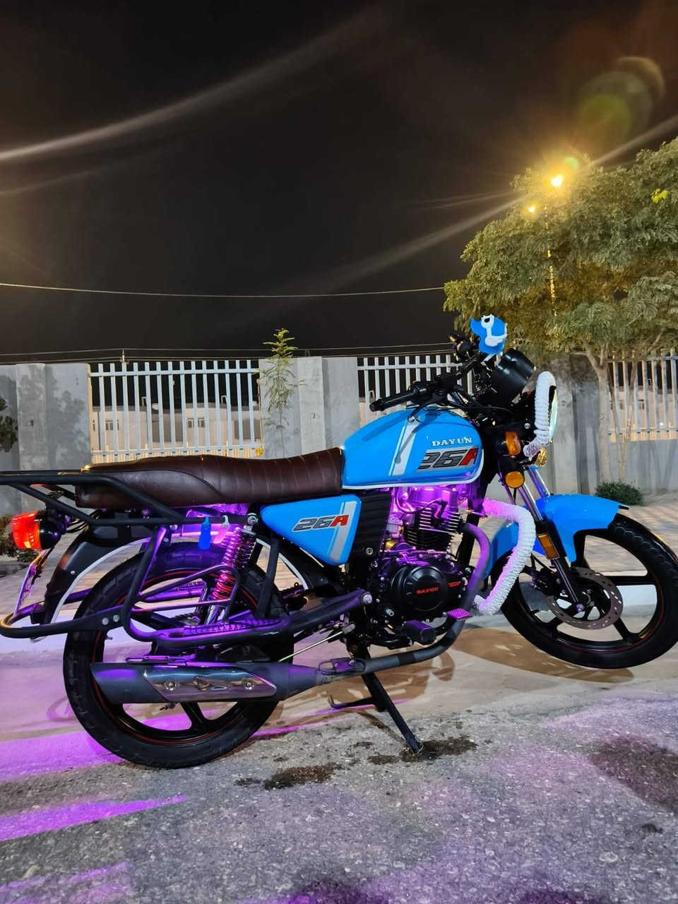 (أللهم صلي على محمد وآل محمد)🌱
دراجه دايوان:  موديل 2023:  لون سمائي مميز: ✅ (((مرقمه وكامله سنويه بسمي تحويل بنفس الدقيقه))) 
دراجه خير من الله نضيفه واحد ع واحد ✅عده جاملغ المامي بي كسر محرك شرط ☺️برغي ممفتوح بي يشهد الله وروح افحص وين متريد اترايها (التركيا ) 😂 
دراجه من محل البيت من البيت المحل فقط 
لا مشتغله دلفري ولا شايفه تعب بشارع 😉 مداريها اكثر ممداري نفسي 😂 شرط دهن MOTUL حته عطر بي 😉بعده بلونه وابدله::  حجي من اكلك واحد ع واحد ✅

السعر::  ((2)) مليون( وميتين الف) مو شراي لا تكسر بحلال العالم والسوك كلشي بي تحياتي:***********
