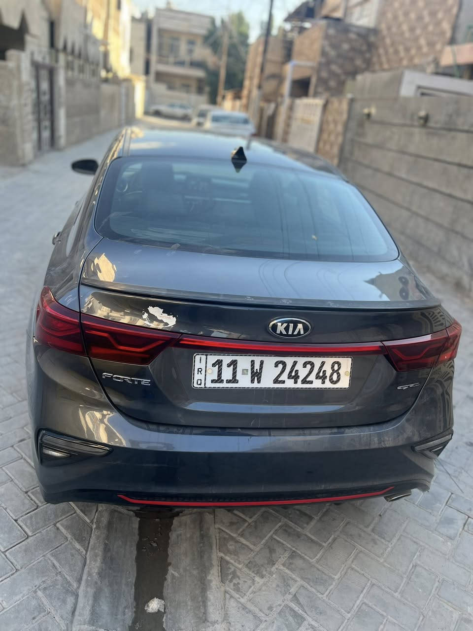 فورتي gt line2020
فورتي جيتي لاين موديل 2020 وارد امريكي (كلين تايتل) يعني طابه للعراق بدون ضربه وهنا انضرب باب سايق موضح بالصور مكفول كفاله عامه سونار قبل اسبوع موجود محرك2000 دوش 
العنوان بغداد بغداد جديده 
***********
