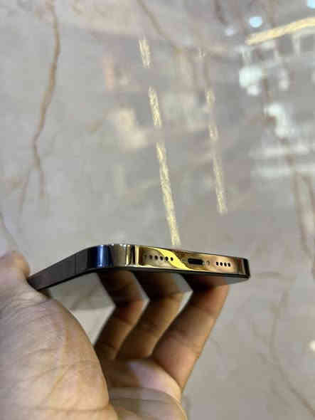 ايفون 13promax
ذاكرته 512
بطاريه 83 بلاد
جهاز نضافته 100/100
مكفول على وضع شركه 
فقط فقط مستبدل شاشه اصليه كلش 
السعر 600 الف بي مجال كلش بسيط
عنواني. بغداد ***********
