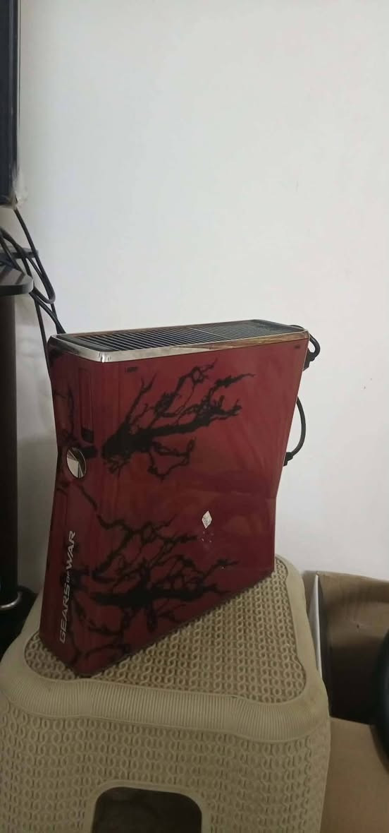 السلام عليكم للبيع اكس بوكس مهكر العاب فول سلاسه فول شرط مامصلح السعر 140مكاني الجدعه ***********
