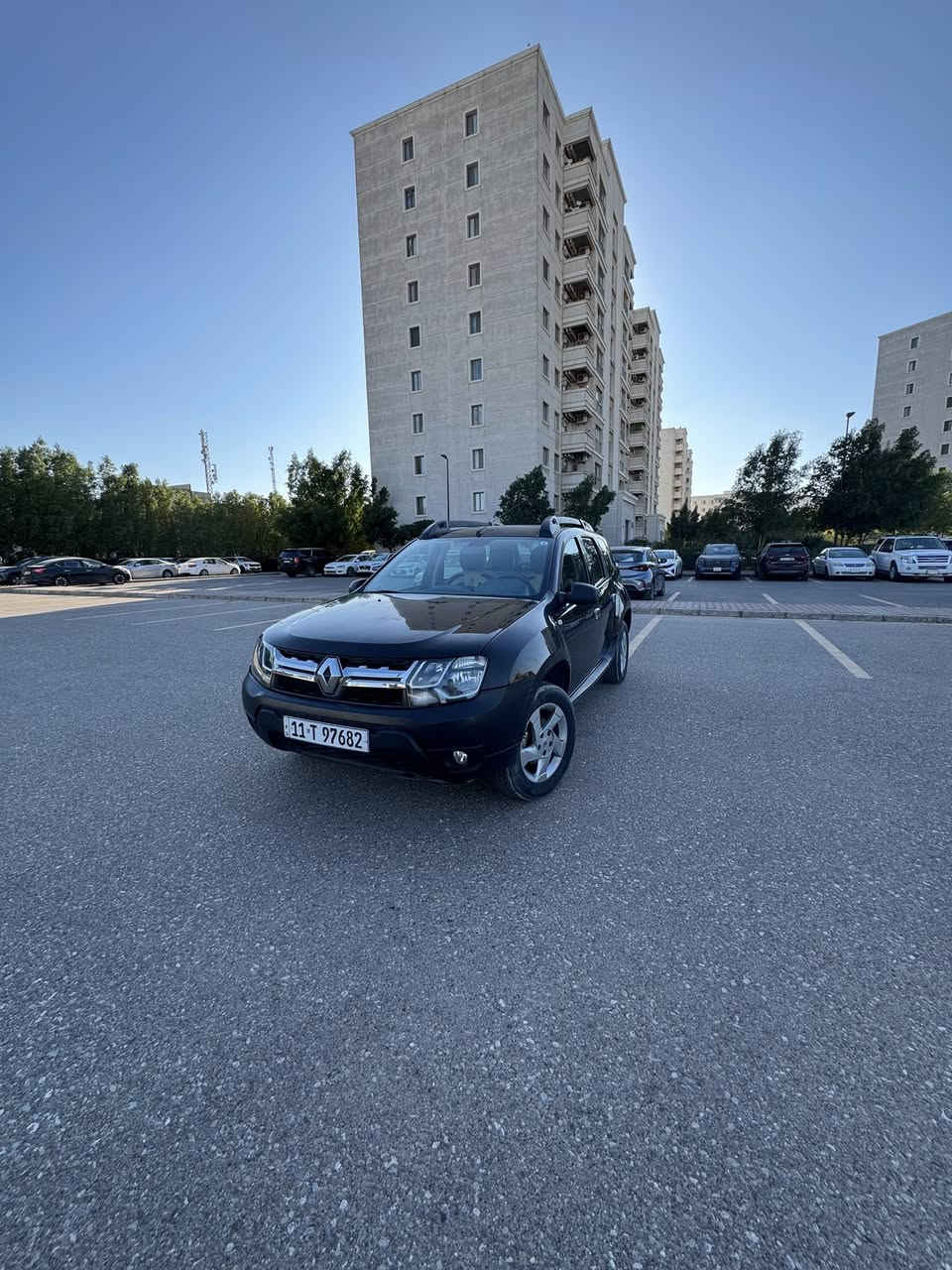 السلام عليكم
Renult duster 2018 رينو داستر
باسمي احولك مباشر 
رقم بغداد الجديد انكليزي 
محرك 2000 4سلندر مفتوح 
كير At  ميكانيكي  
ماشية 121,500كم
تبريد تدفئة ممتاز 
 سنوية جديدة 
مكاني بغداد الاسكان قرب مستشفى الطفل تجي تفحص تاخذ
السعر 85ورقة 
***********
