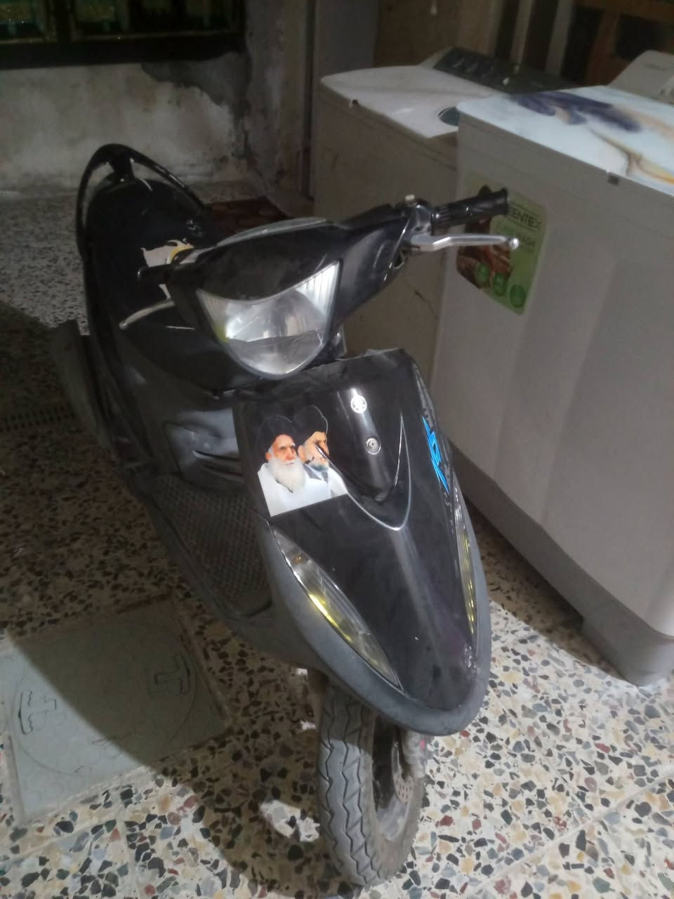 السلام عليكم دراجه ماكس عدله دراجه نظيفه كفاله عامه بيها شغله واحده كتف عطلان دراجها ما ابي اي شيء مكان بغداد مدينه الصدر السعر 700 بيها مجال للطيبين حق الجي رقم الهاتف*********** واتساب
