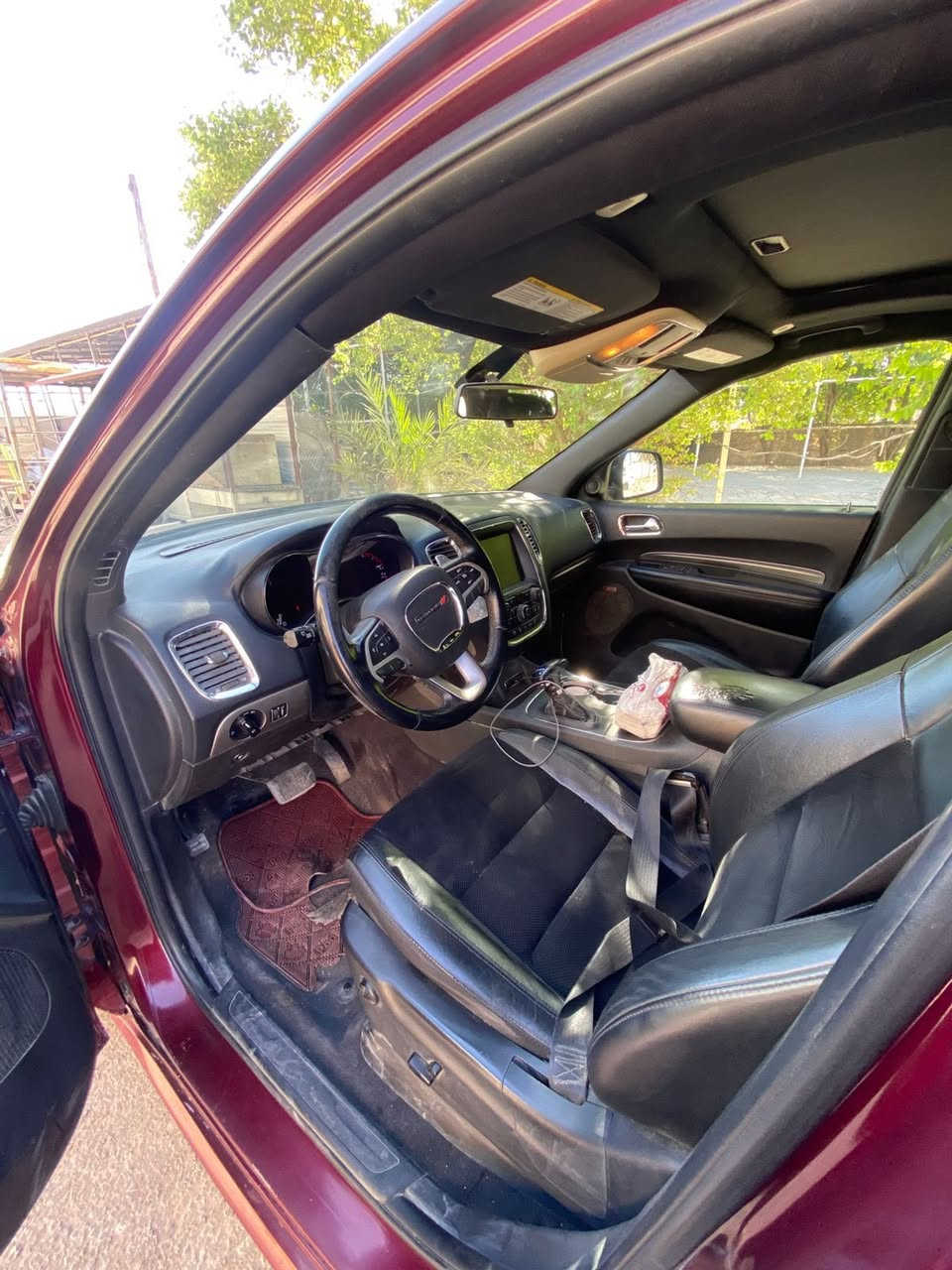 دودج دورينغو GT
موديل:٢٠١٨
اللون : ماروني
مكينة :٣٦٠٠ (٦سلندر)
مقعدين : كهربائي
وارد: امريكي
حادثها : سرقة ثلاث قطع
بصمة 
فتحة بانوراما

للتواصل والاستفسار : ***********
