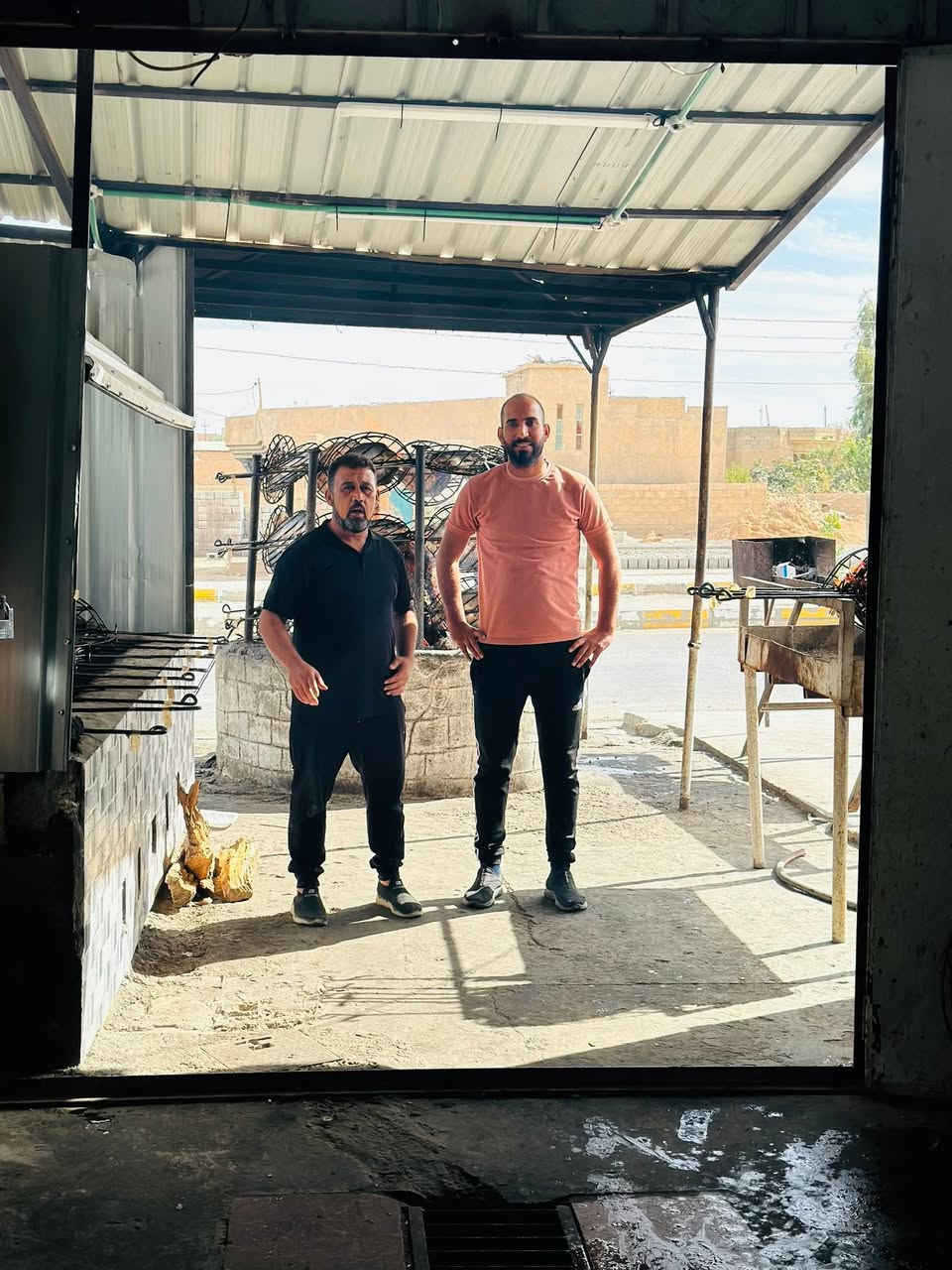 🔥🔥اسماك مسكوف ابو نؤاس🔥
سمك مسكوف على الطريقه البغداديه
سعر الحي 5500
سعر المشوي 6500
متواجدين من الساعه ال8 صباحاً 
الى الساعه ال10 مساءً🕘
      لدينا خدمه توصيل مجاناً
#العنوان-الكرابله-شارع المكابس
✍🏻📬للحجز مراسلتنا عبر الخاص📥 ✍🏻
او الاتصال على الارقام التالية..
📱📞 ***********📱
📱 📞 ***********📱 
 التوصيل مجاناً للباب
ليس لدينا اي فرع اخر بالقائم
