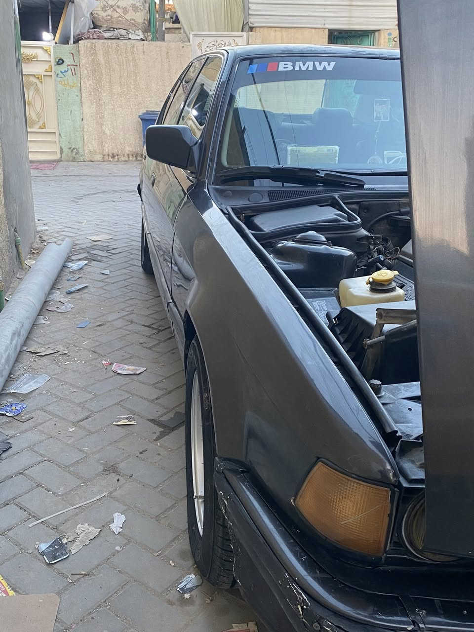 السلام عليكم
بي ام للبيع 
حجم / ٧٣٠ V8 مسكر 
موديل / ١٩٩٠ 
 مصبوغة عامّ للجمالية فقط بدون ضربة رقم بغداد نكليزي بأسمي كير مكينة كهربائيات صدر خير من الله دواخل جدد تبريد نقصة فقط غاز مكاني مدينة الصدر السعر ( ٤٨ ) وبيها مجال بسيط 
***********
