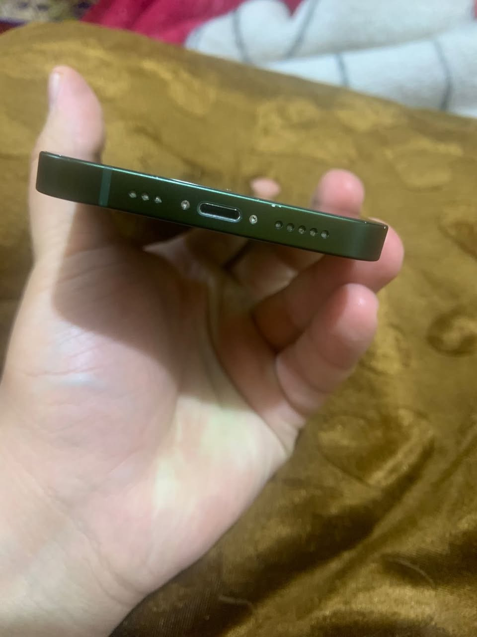 سلام عليكم ايفون 13عادي ذاكره128نضافه 98شرق اوسط نموذج Mبطاريه85 بغداد مدينه الصدر شارع الفلاح  *********** السعر400
