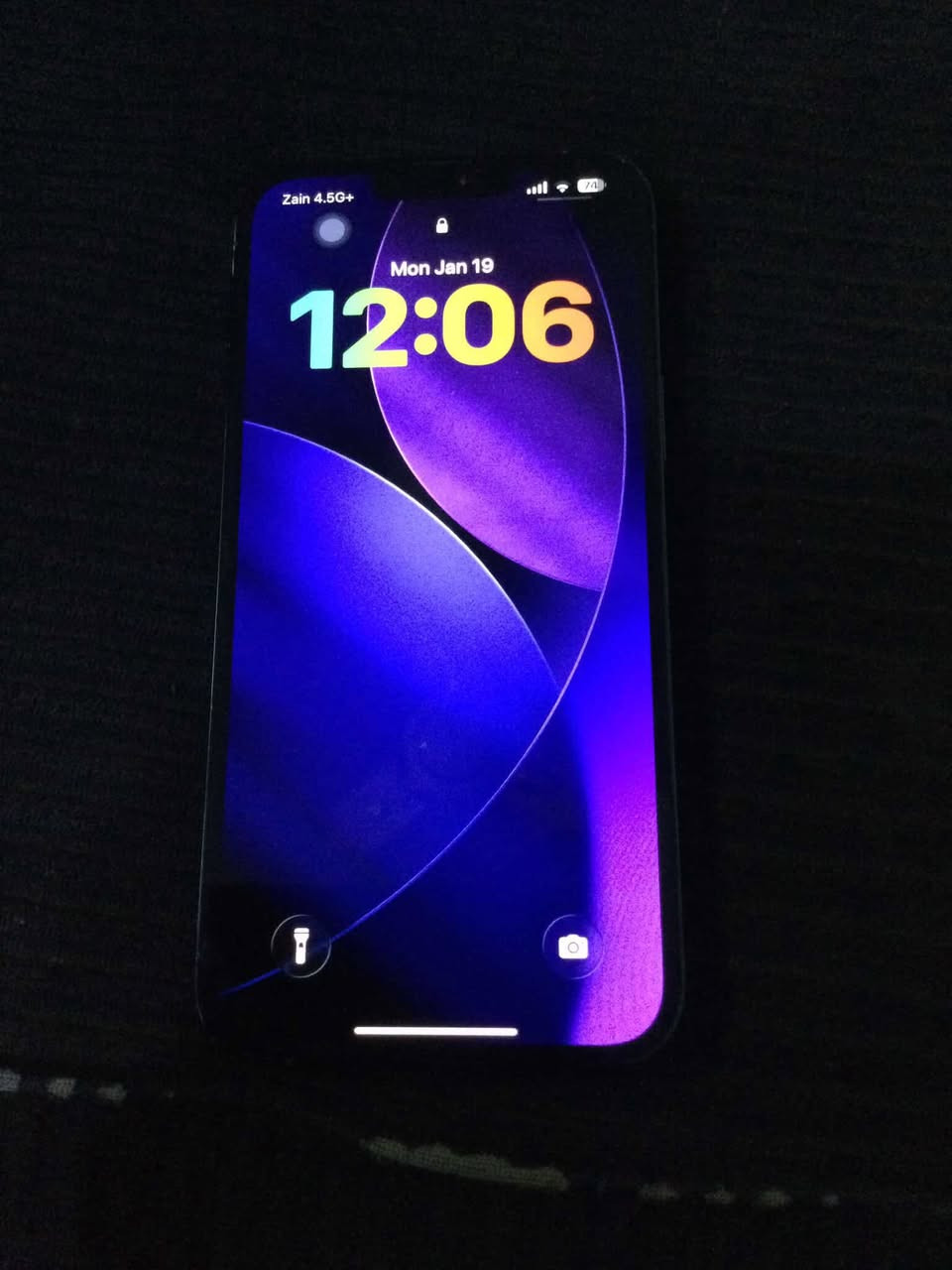 السلام عليكم ورحمة وبركاتو آيفون 13 برو ماكس ذاكرة 256 بطارية 79 التلفون نضيف جداً مكاني بغداد القادسية 
السعر770 ألف وبي مجال بسيط حك الجية وين متريد تفحص التلفون التلفون ولاا سلف بي على ضمانتي التلفون 
رقم  الستفسار  :7800859444
