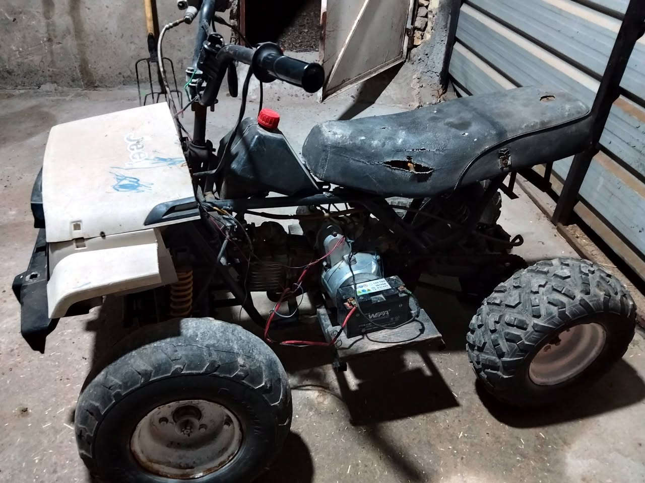 دراجة رباعي للبيع ب250 وبيها مجال شغالة مكان شعلة للاستفسار ***********
