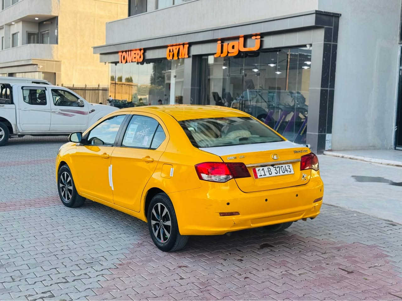 السلام علايكم 
كريت ول موديل 2011
 شاشه ايبات حساس خلفي 

ويل كرم  داخل اصفر 
كير محرك بشرط لا صوت لا صرف لا بخار 

كير محرك يارس  سياره بدون ضرر 
بدون خياس   بدون معجون 
 

رقم بغداد دولي سنويه مشروع 
دفتر بانزين موجود نقاب مصفره

سعره 48 بي مجال قليل 
*********** كركوك, العراق
