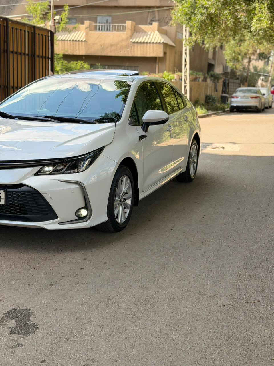 كورلا 2024 SAS خليجي 
مواصفات 
شاشه 
بصمه 
تحكمات ستيرن 
فتحه سقف
شحن واير ليس 
مري شفط 
تبريد قطعتين 
اشاير ترحيب عند الاقتراب 
بصمه ابواب
كيج ديجيتال  
سياره كلش جديده 
مكفوله من الصبغ
بيها كم طعجة بالبنيد يترجع bdr
السعر 170 وبيهه مجال  
مكان بغداد العامريه 
رقم ***********
