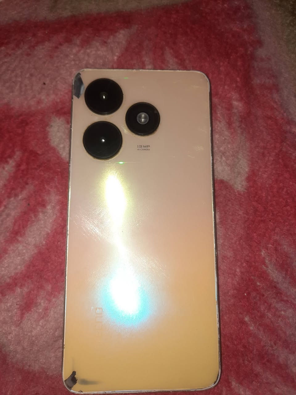 السلام عليكم. عندي موبايل تكنو سبارك 2024 بيه بس الصوت ميشتغل رايده ب٤٠ الف وبيه مجال .مكاني بغداد مدينة الصدر 
***********
