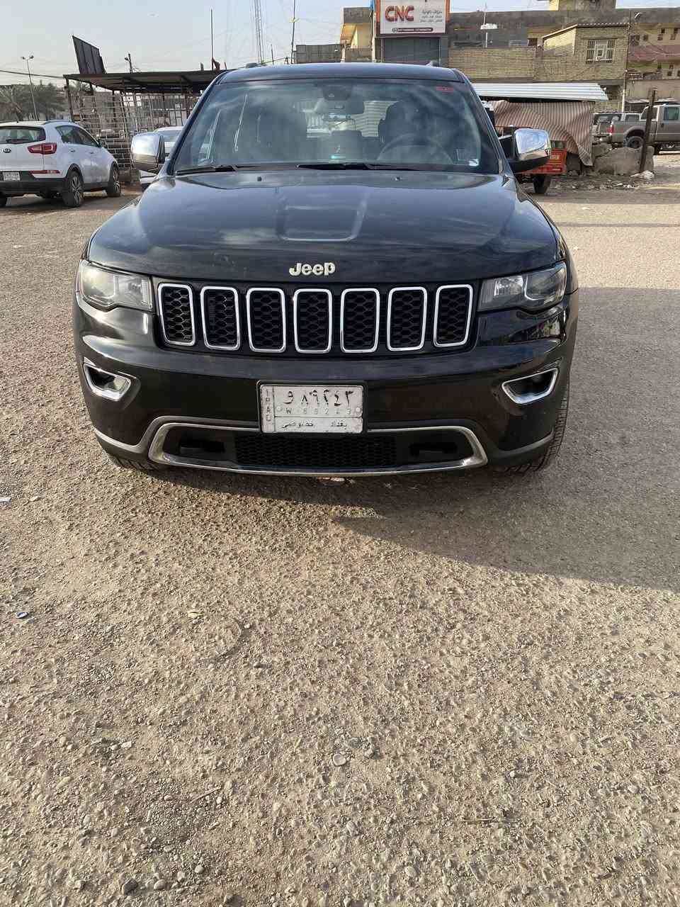 السلام عليكم سيارة جيب لاريدو مديل2014 شرح داخل مقطع الفديو سياره مو  جافيه شرط البيع سونار سعر 145 ورقه عنوان بغداد جميله شارع خير الله رقم الهاتف للأستفسار ***********
