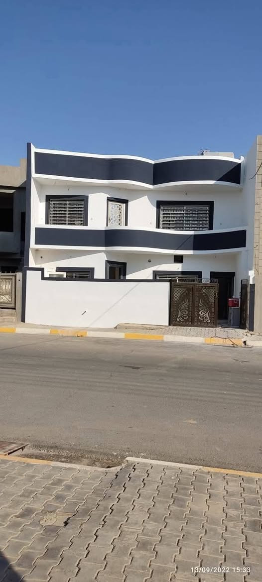 عندك غرفه تعبانه رطوبه تصليح وصبغ ترجع مثل ماجانت شرط اسعارنا شغل شرط  بيت 100 متر داخلي و خارجي ٣٠٠الف بس عمل بس ...الغرفه الواحده ٣٥ الف مع تصليح الغرفه  العمل كركوك نشتغل ورق جدار بديل الرخام سقف ثانوي ***********   , وات ساب
