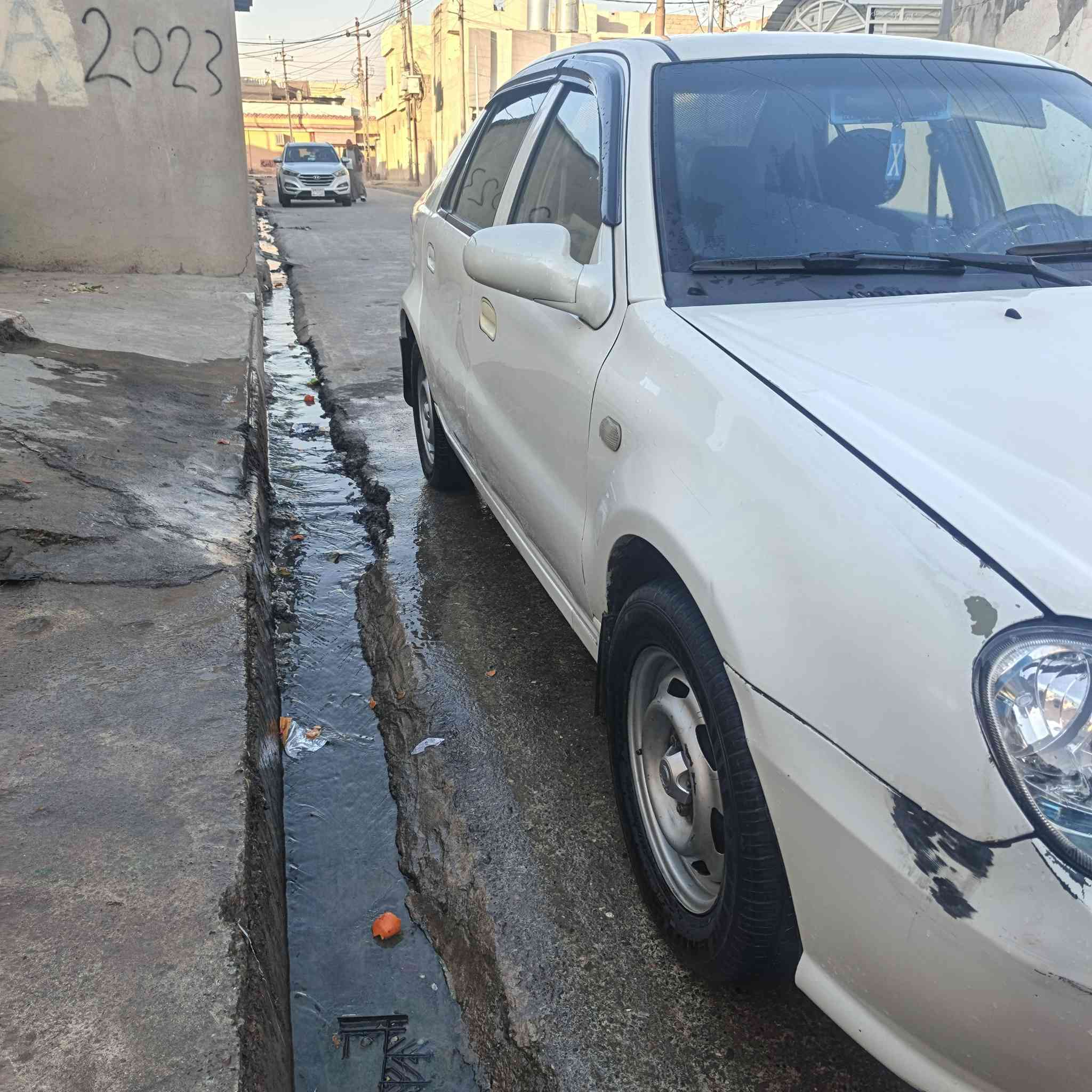 السلام عليكم سيكي للبيع 2013قصه جديده مكيمه كورلا  والمكينه والكير شرط
رقم نينوى  اني الشرعي ٥٢ وبيها مجال للاستفسار اتصال 
***********
بي واتساب
