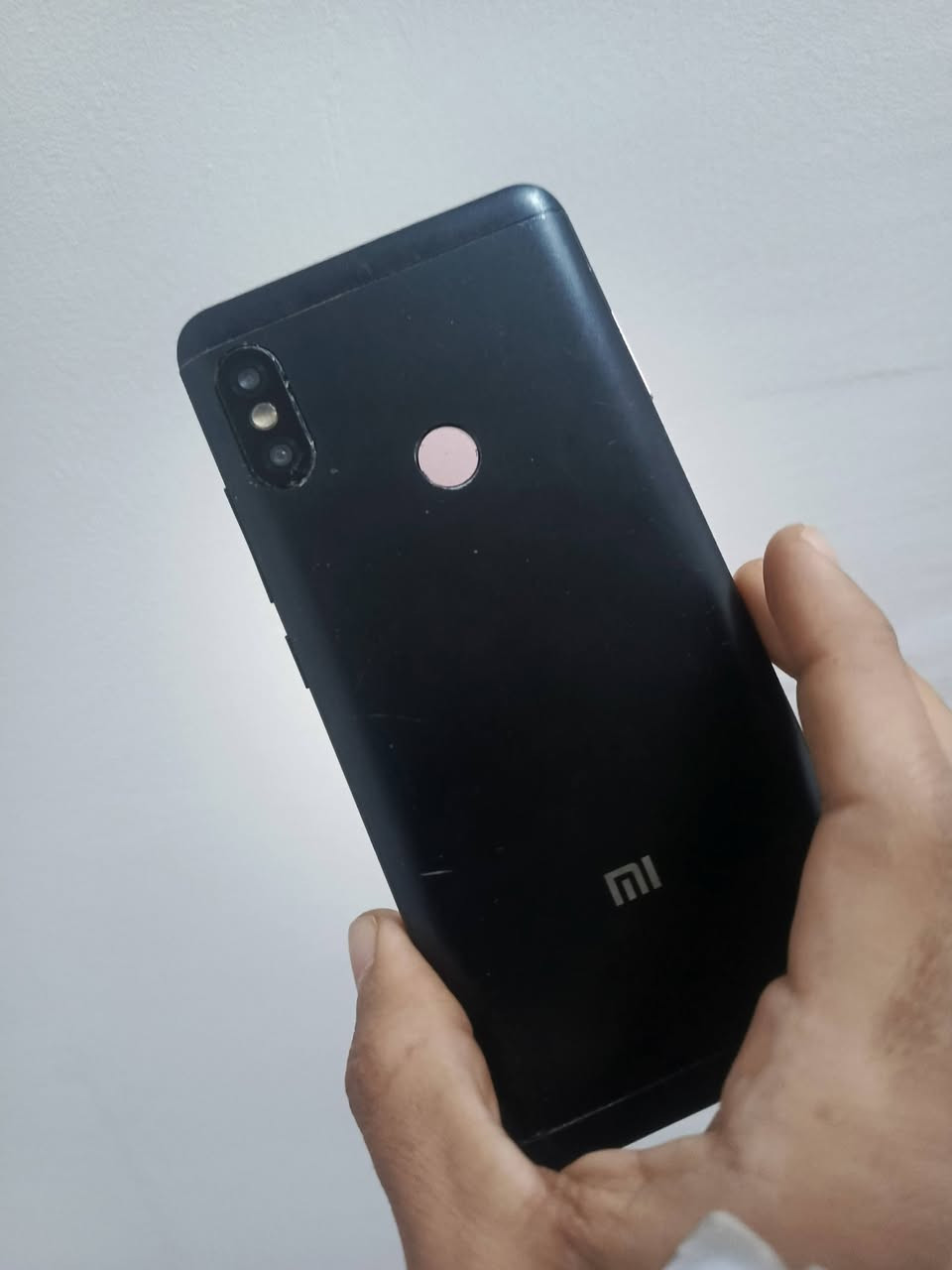 ريدمي نوت5 
ذاكرة 64
فقط الكامرة الخلفية بيها غواش 
السعرة 50


**إذا كنت صاحب هذا الإعلان وتريد حذفه لأي سبب، رجاءا أرسل رسالة إلى الدعم الفني**