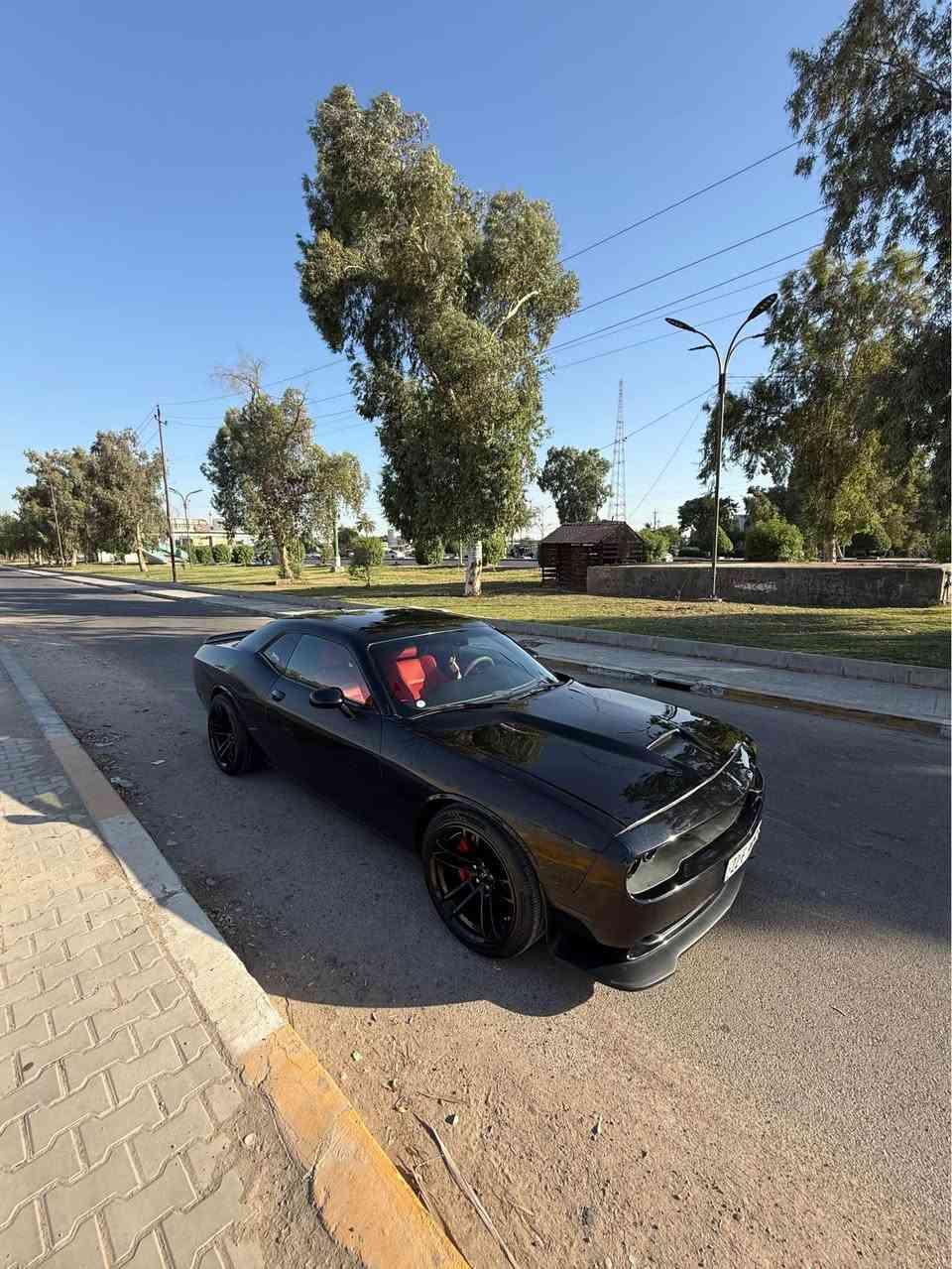جالنجر gt صبغ بنيد 
جاملغ بارد 
رقم اربيل بسمي تحويل مباشر
موصفات GT معروفه
***********
داوخل بسيطه 
ماشيه 45
 سياره  حلوه سياره Colombo, Sri Lanka
