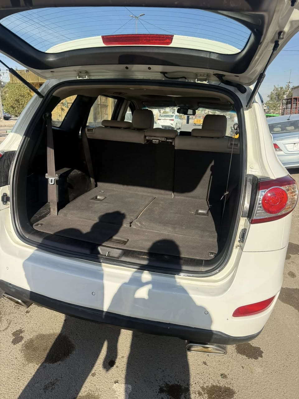 السلام عليكم سنتافيا م ١٢ بغداد النكليزي باسمي بيهه صبغ بل الصندوك بدون دواخل بدون شخط  السياره كشرهه نضافه ٩٥ بل ميه السونر مرفق بل المنشور مكاني بغداد السعر ١٦٥ وبيهه مجال حك الجية الستفسار عل رقم ***********
