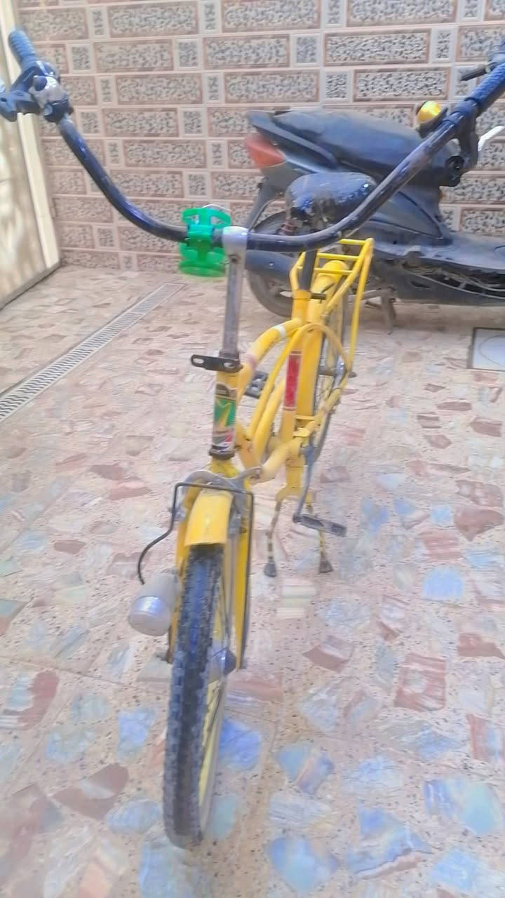 بايسكل تكسي اللون أصفر نقص بريكات ستان نصي عنوان بلديات قرب قلعه لبنان رقم ***********
